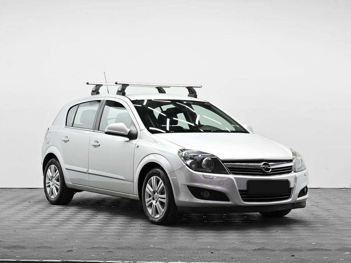Opel Astra б/у, 2012, Автоматическая. Фото: #1
