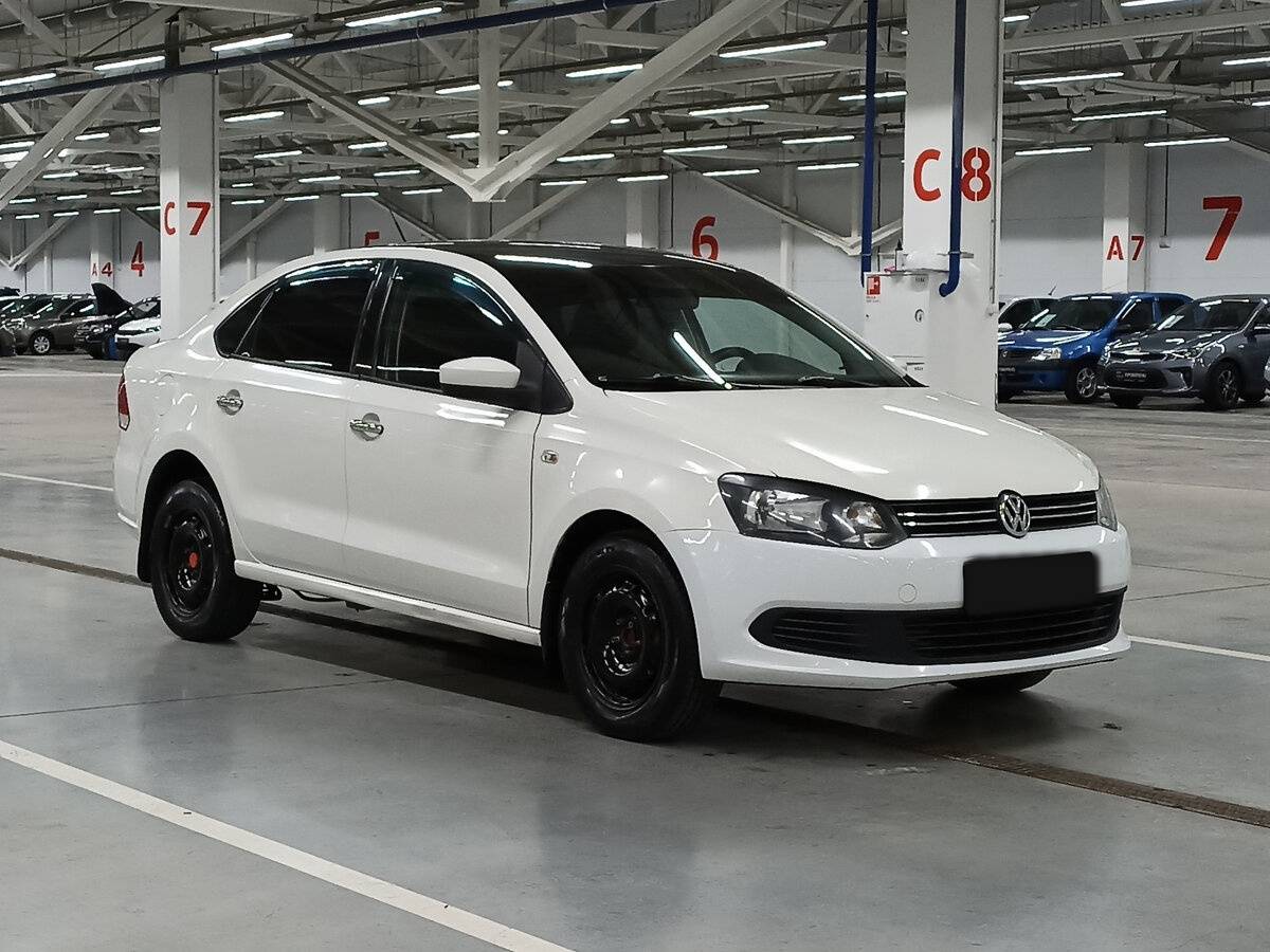 Volkswagen Polo б/у, 2013, Механическая. Фото: #2