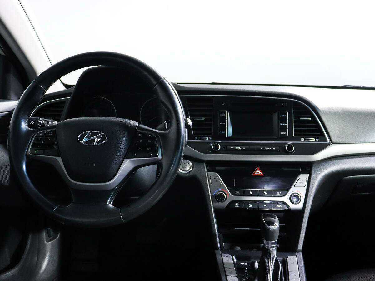 Hyundai Elantra б/у, 2018, Автоматическая. Фото: #7