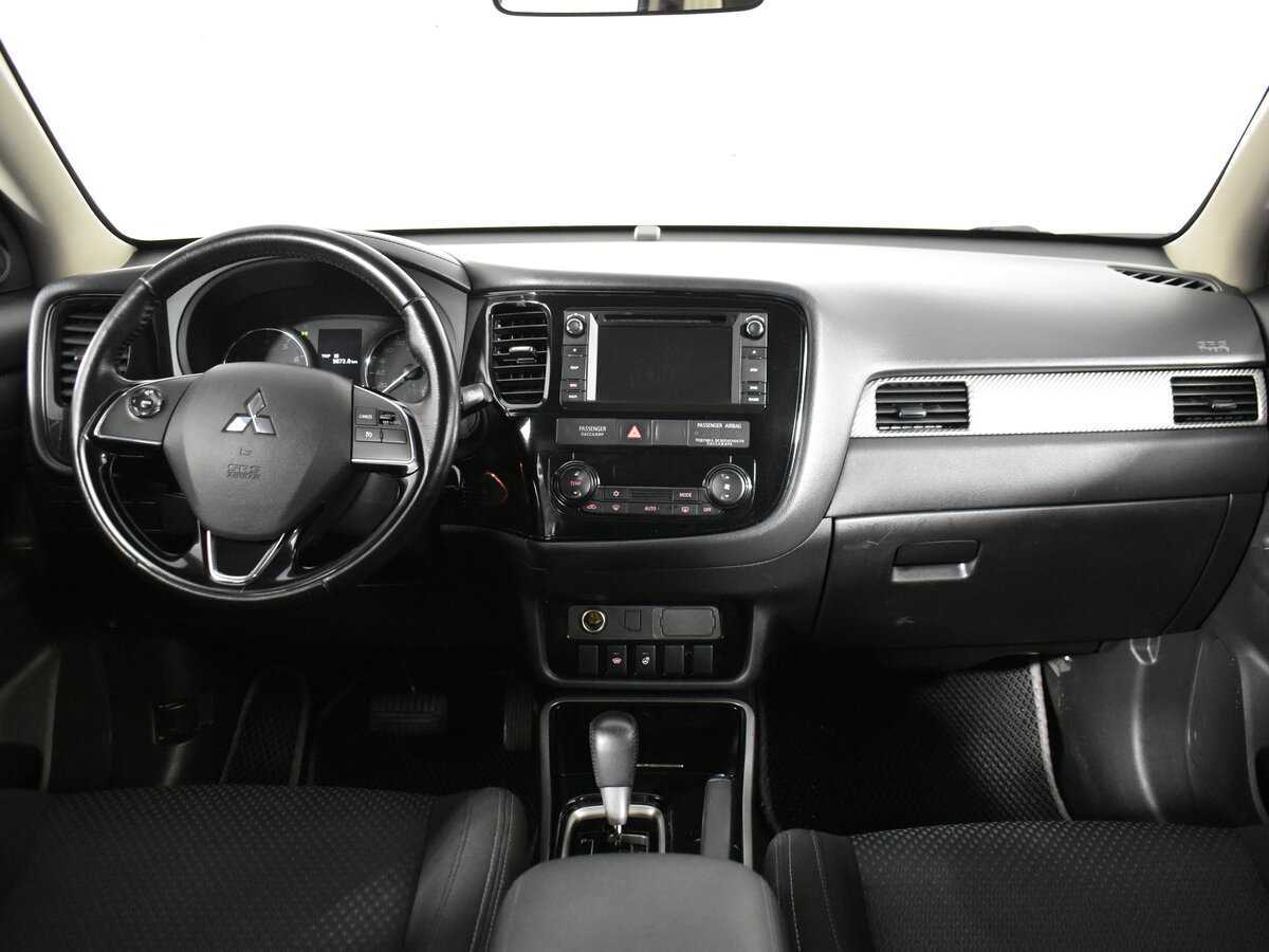 Mitsubishi Outlander б/у, 2017, Вариатор. Фото: #11