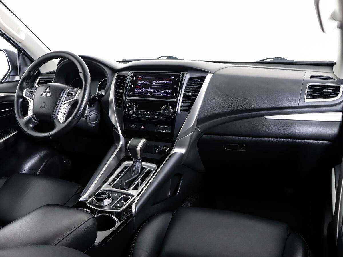 Mitsubishi Pajero Sport б/у, 2018, Автоматическая. Фото: #6