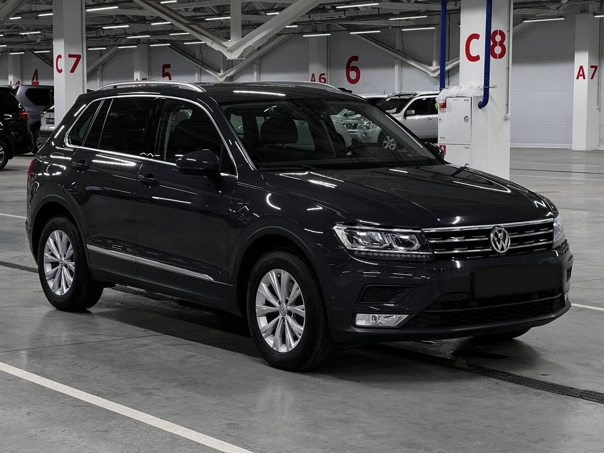 Volkswagen Tiguan б/у, 2017, Роботизированная. Фото: #2