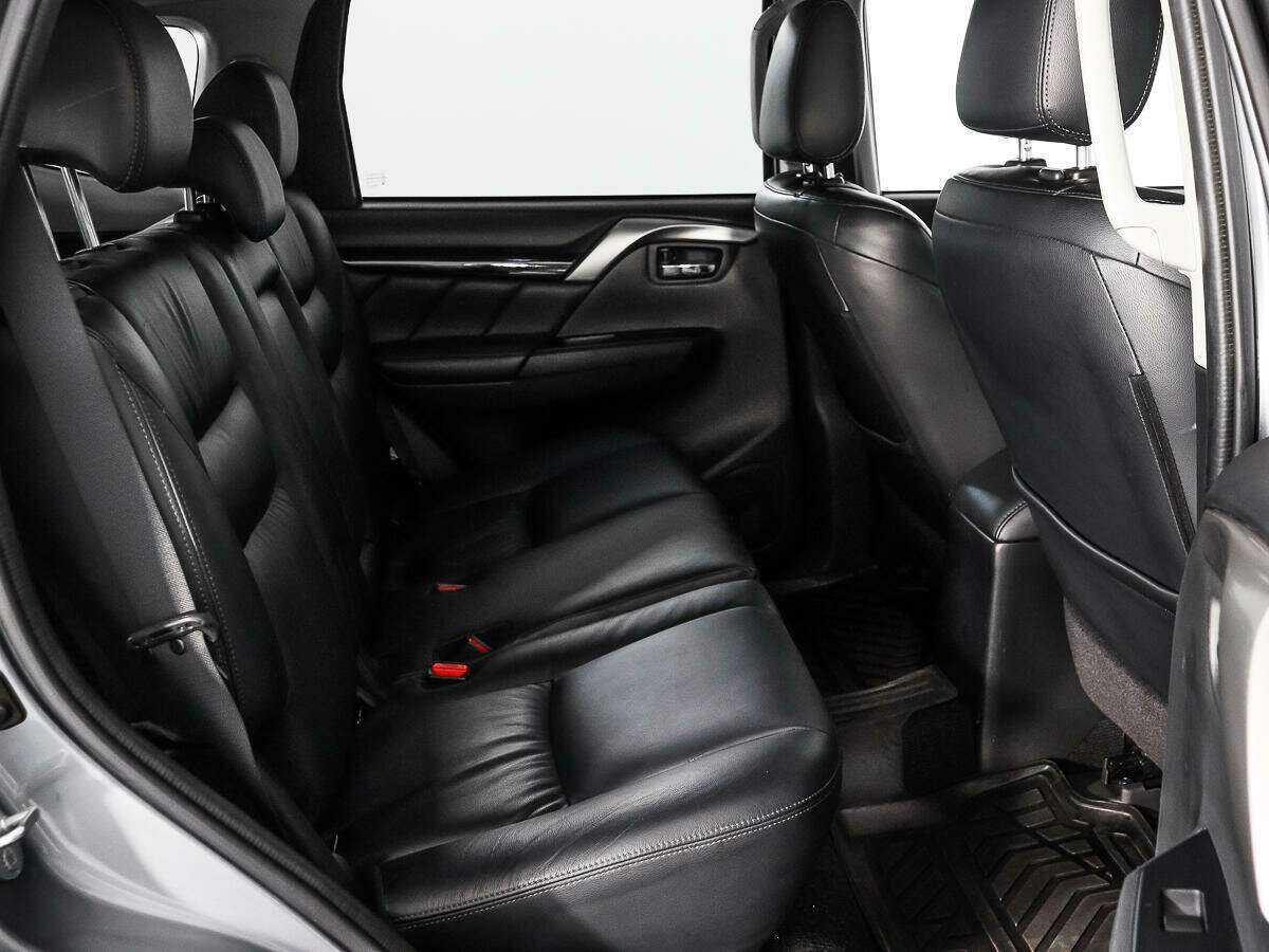 Mitsubishi Pajero Sport б/у, 2016, Автоматическая. Фото: #11