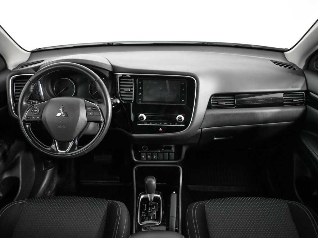 Mitsubishi Outlander б/у, 2020, Вариатор. Фото: #11