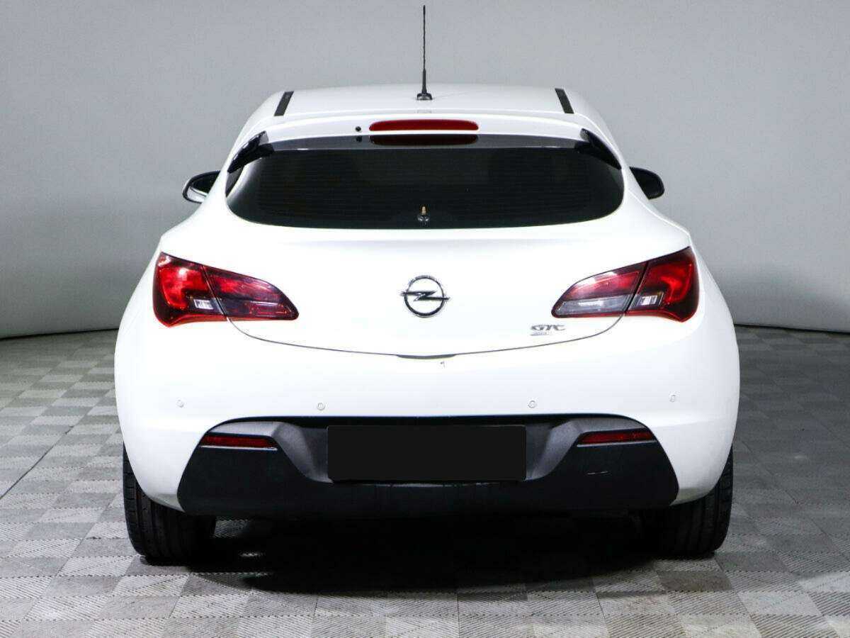 Opel Astra б/у, 2013, Механическая. Фото: #5