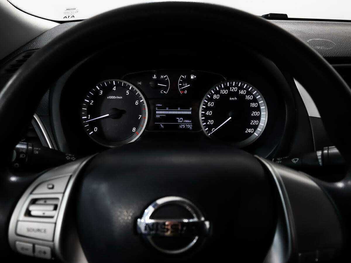 Nissan Sentra б/у, 2014, Механическая. Фото: #11