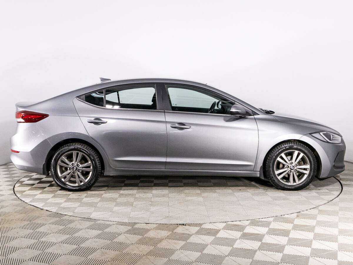 Hyundai Elantra б/у, 2018, Автоматическая. Фото: #3