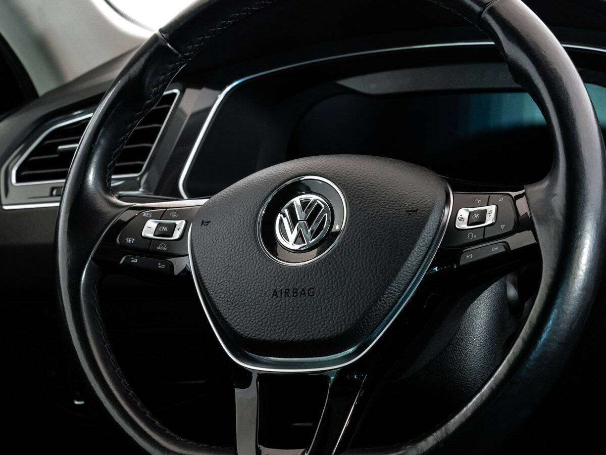 Volkswagen Tiguan б/у, 2018, Роботизированная. Фото: #11