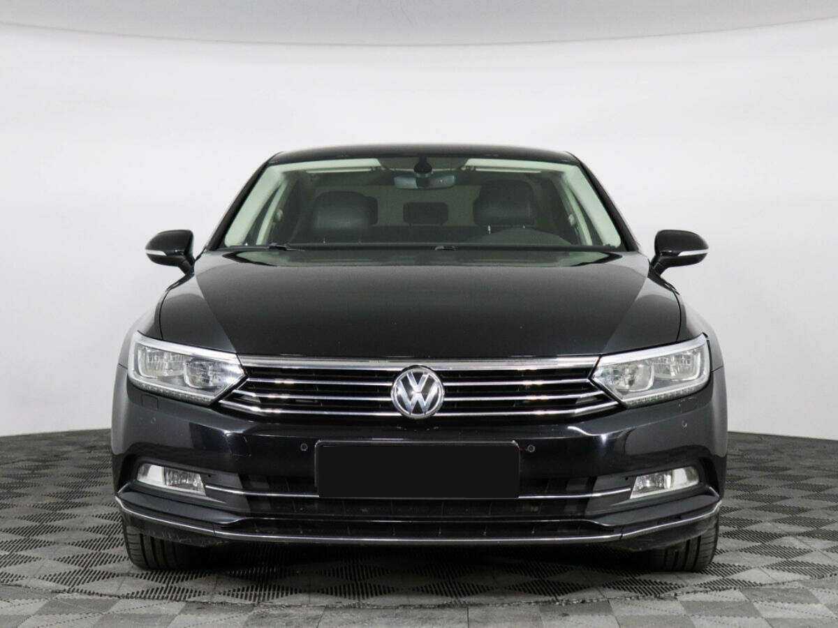 Volkswagen Passat б/у, 2016, Роботизированная. Фото: #1