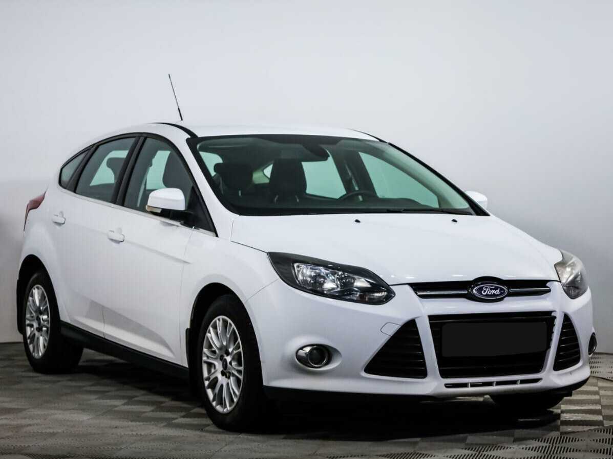 Ford Focus б/у, 2013, Механическая. Фото: #1