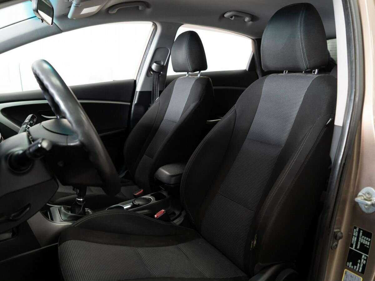 Hyundai i30 б/у, 2013, Механическая. Фото: #5
