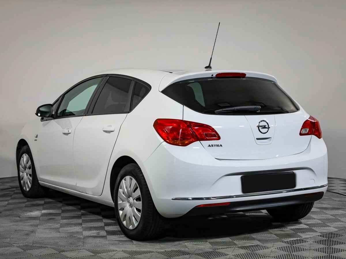 Opel Astra б/у, 2014, Автоматическая. Фото: #5