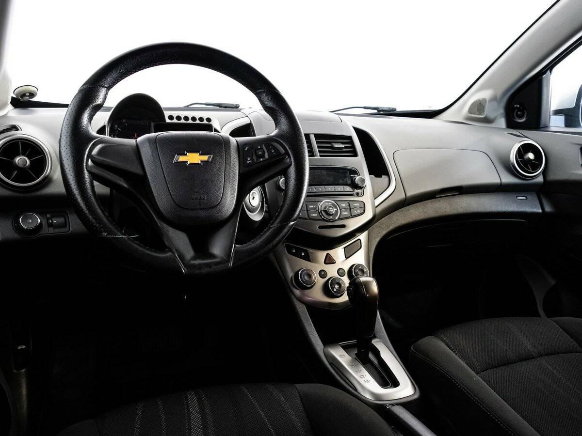 Chevrolet Aveo б/у, 2015, Автоматическая. Фото: #8