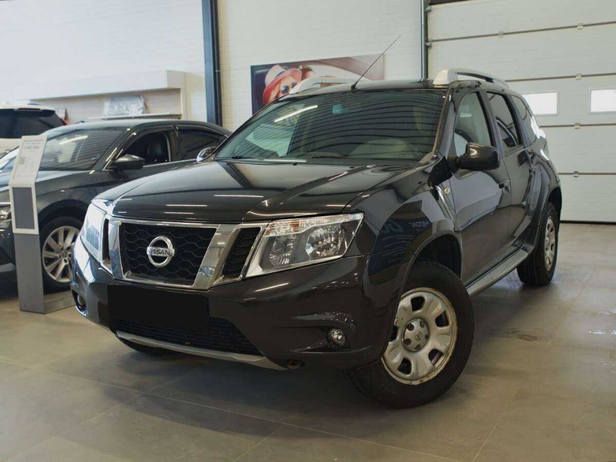 Nissan Terrano б/у, 2017, Автоматическая. Фото: #0
