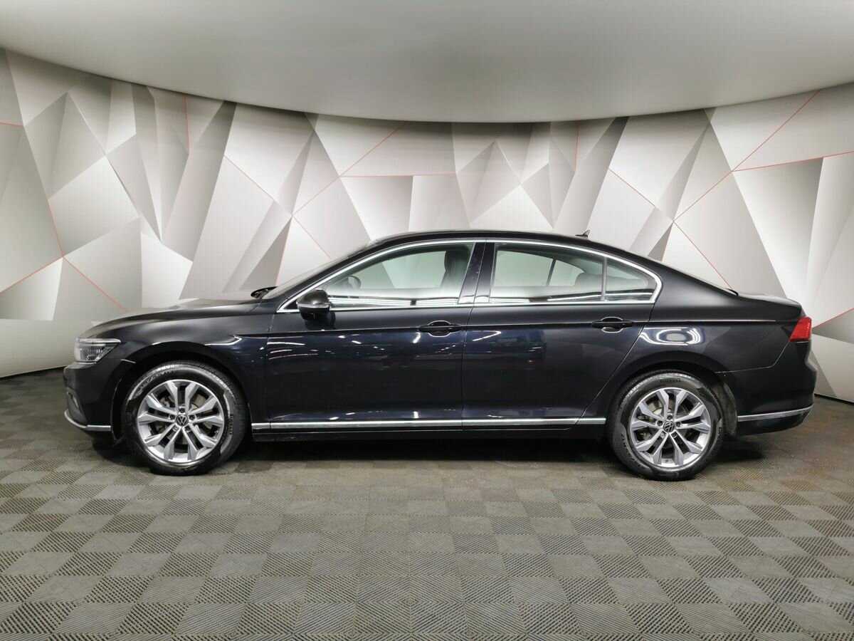 Volkswagen Passat б/у, 2021, Роботизированная. Фото: #4