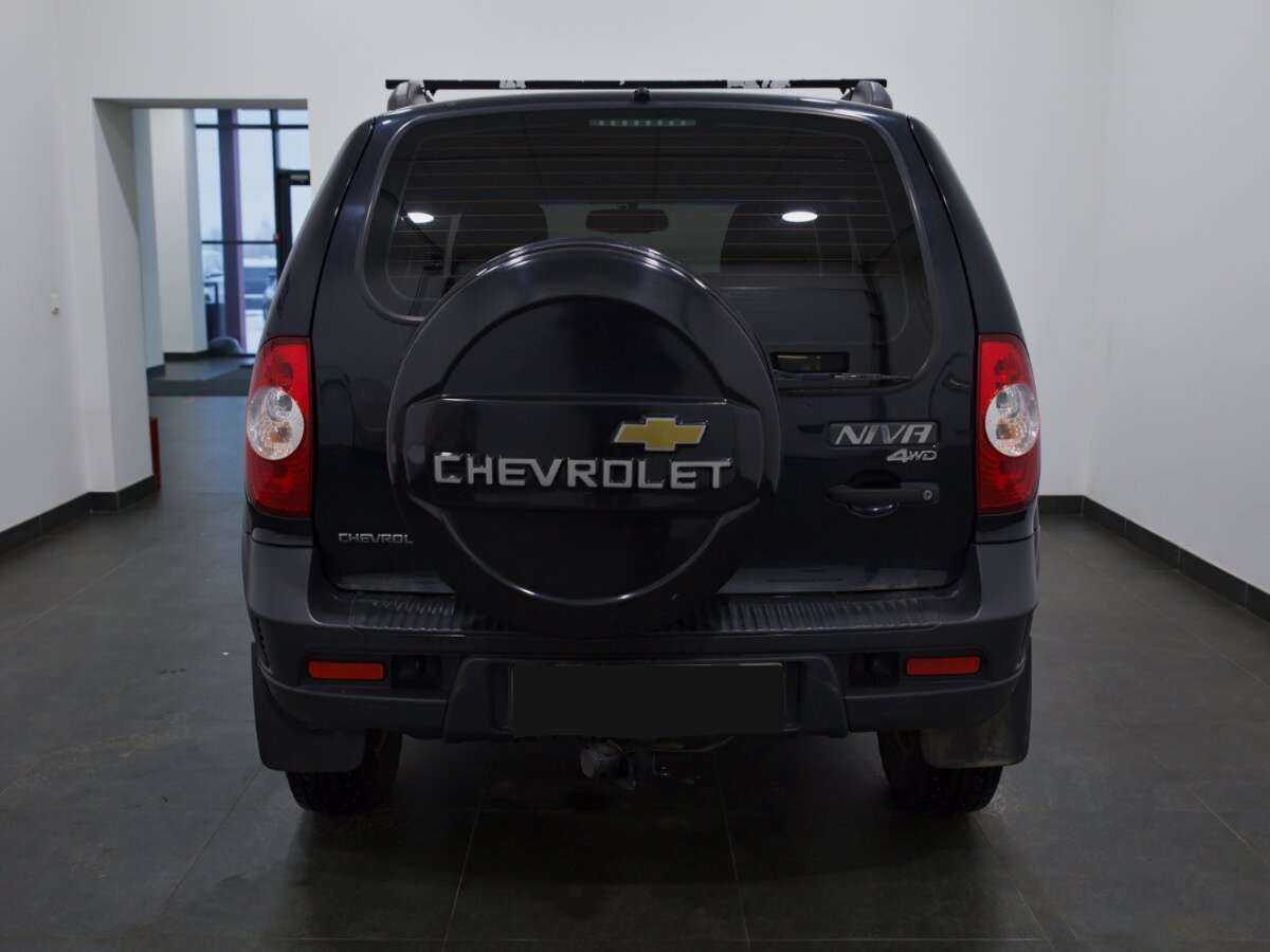 Chevrolet Niva б/у, 2017, Механическая. Фото: #3