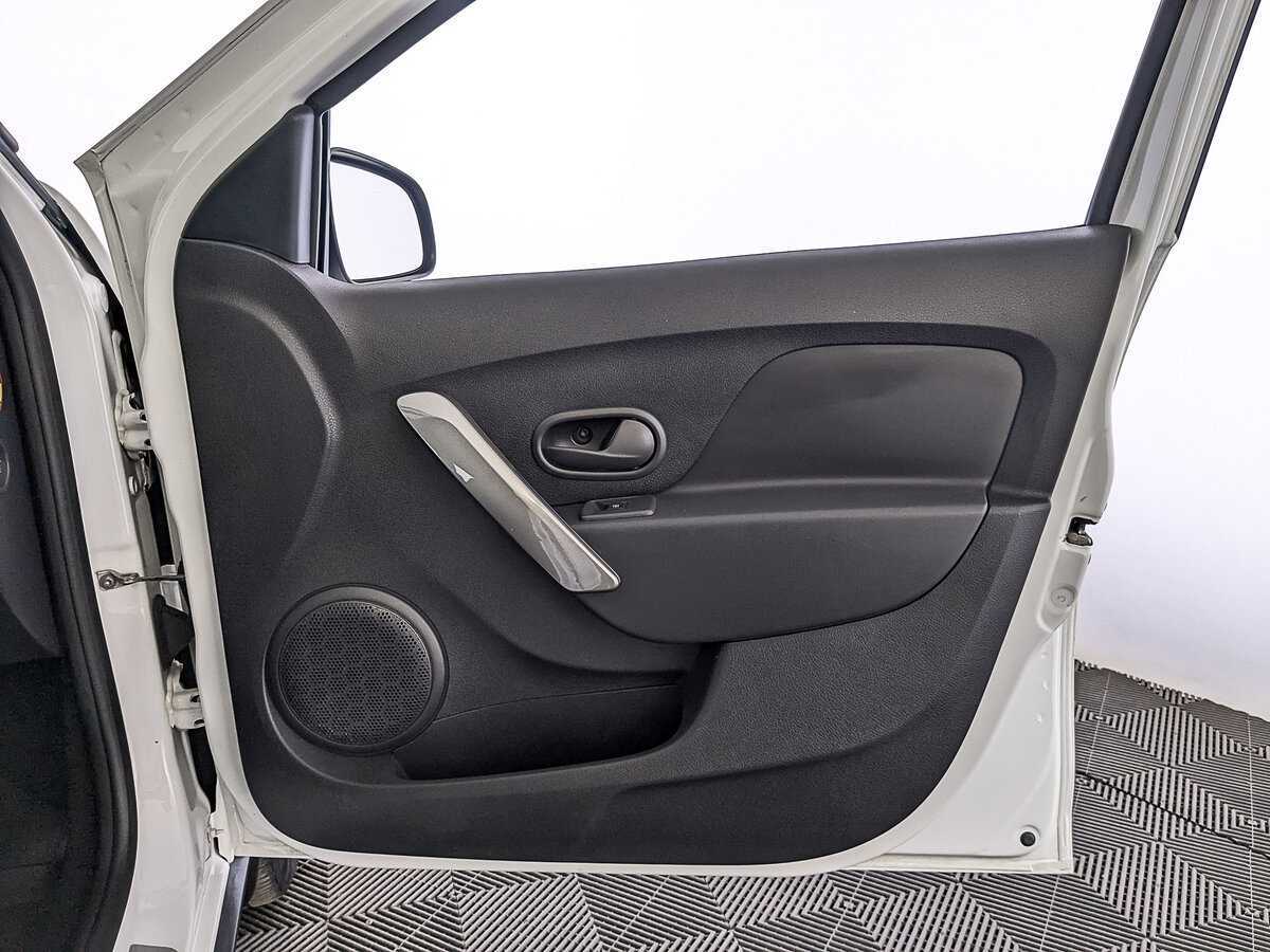 Renault Sandero б/у, 2022, Механическая. Фото: #22