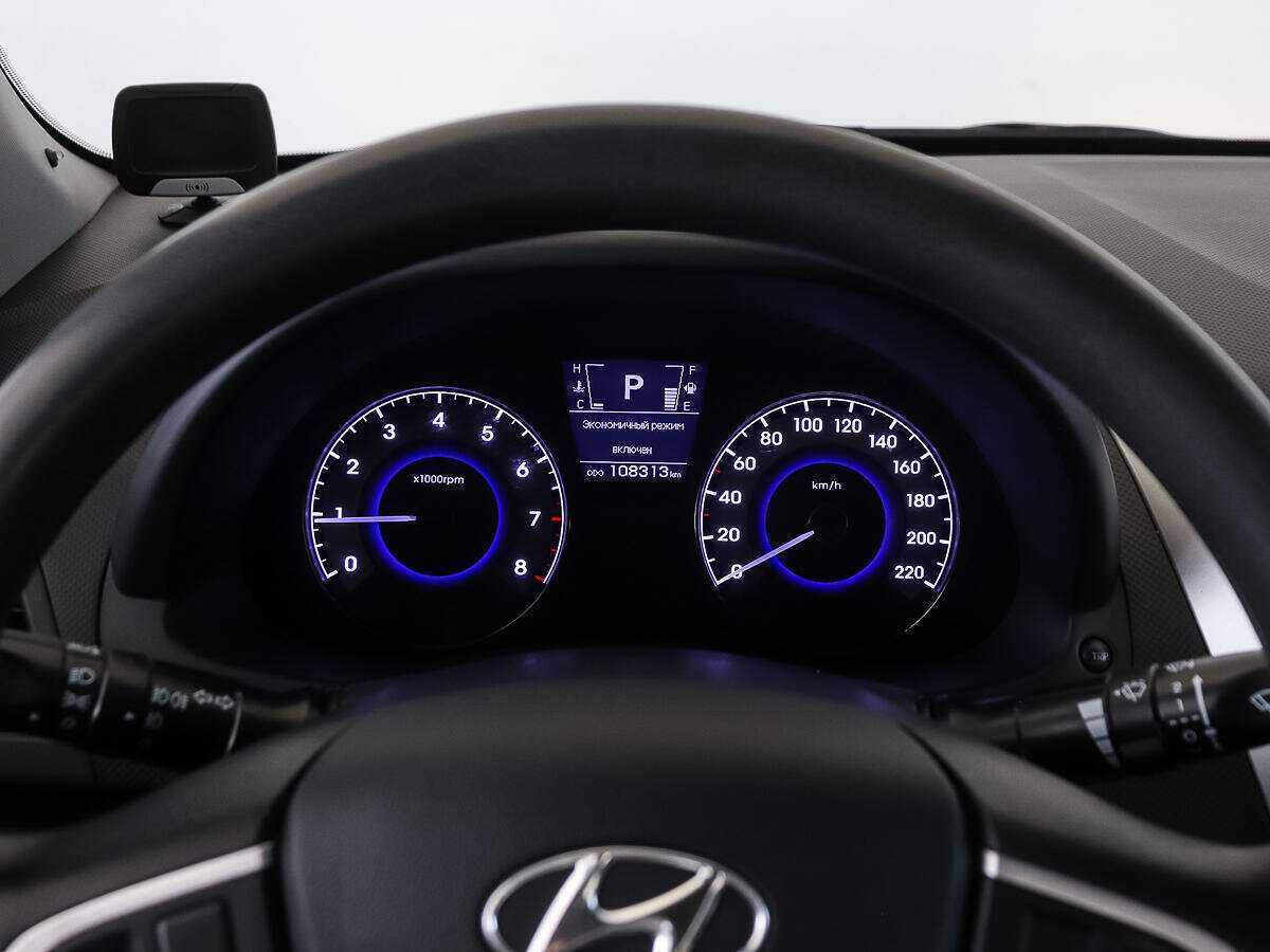 Hyundai Solaris б/у, 2012, Автоматическая. Фото: #9