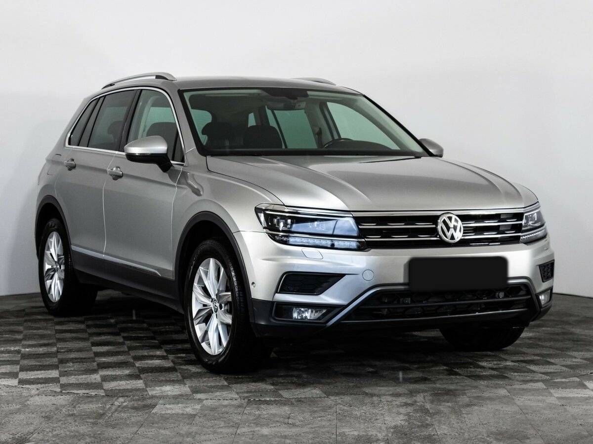 Volkswagen Tiguan б/у, 2017, Роботизированная. Фото: #2