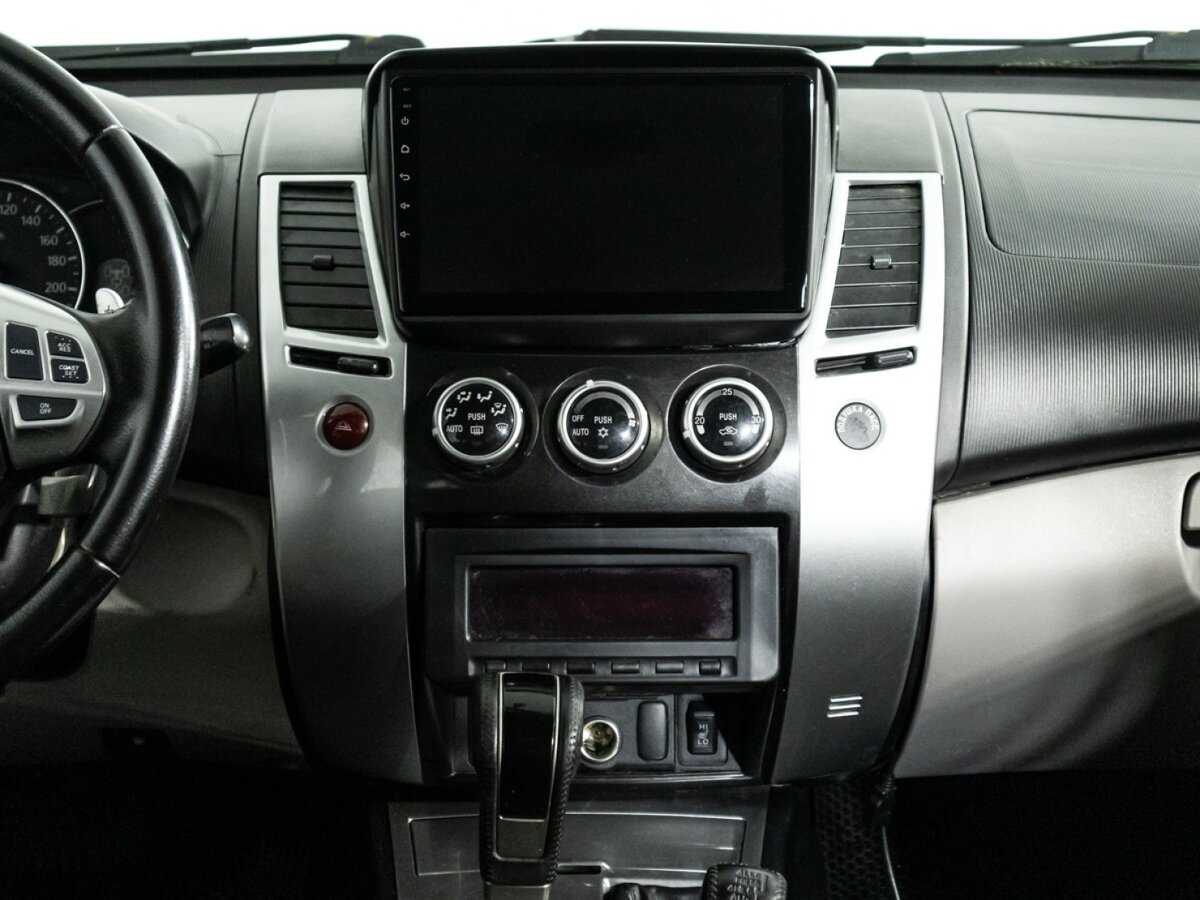 Mitsubishi Pajero Sport б/у, 2013, Автоматическая. Фото: #13