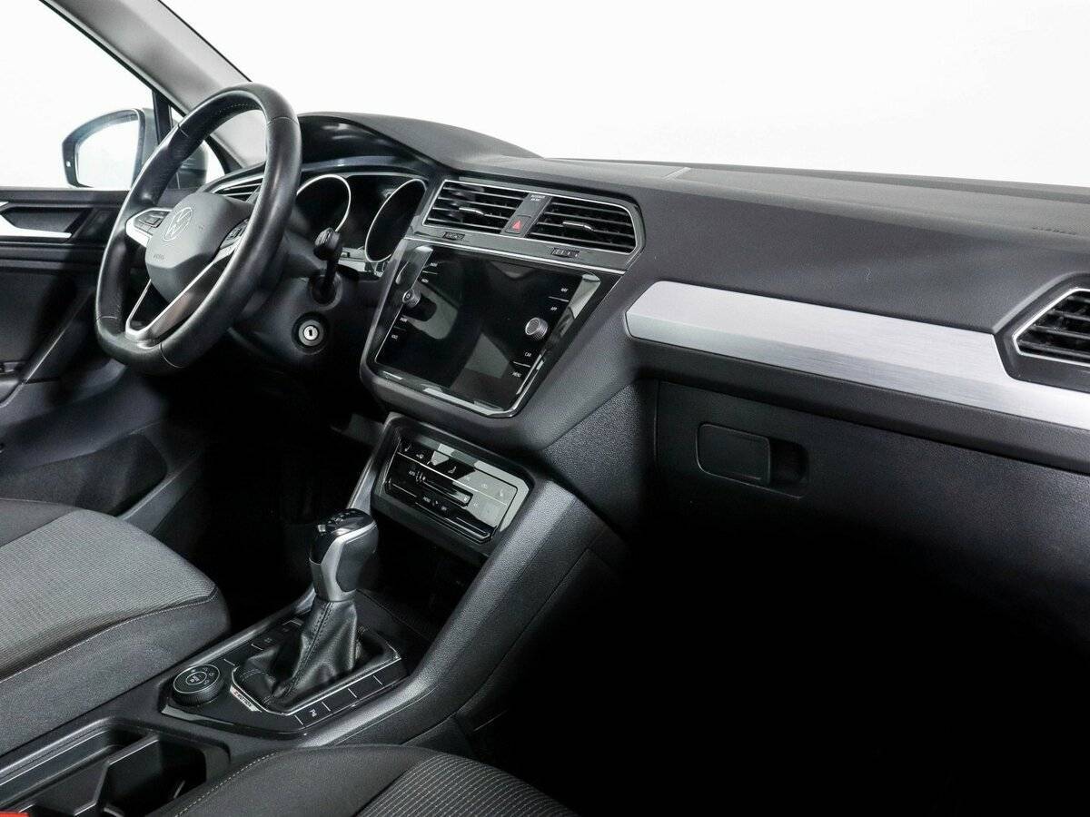 Volkswagen Tiguan б/у, 2021, Роботизированная. Фото: #4