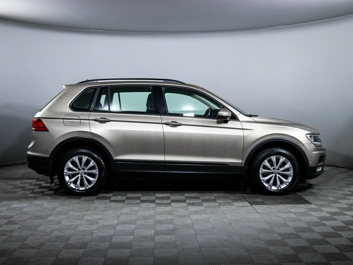 Volkswagen Tiguan б/у, 2017, Роботизированная. Фото: #3