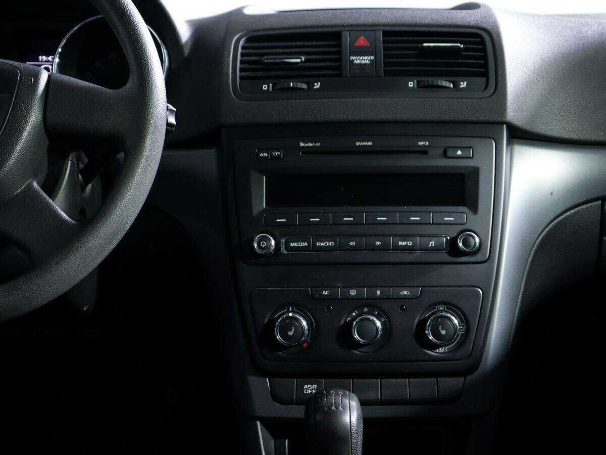Skoda Yeti б/у, 2012, Механическая. Фото: #11