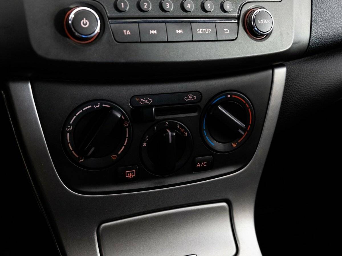 Nissan Sentra б/у, 2015, Механическая. Фото: #10