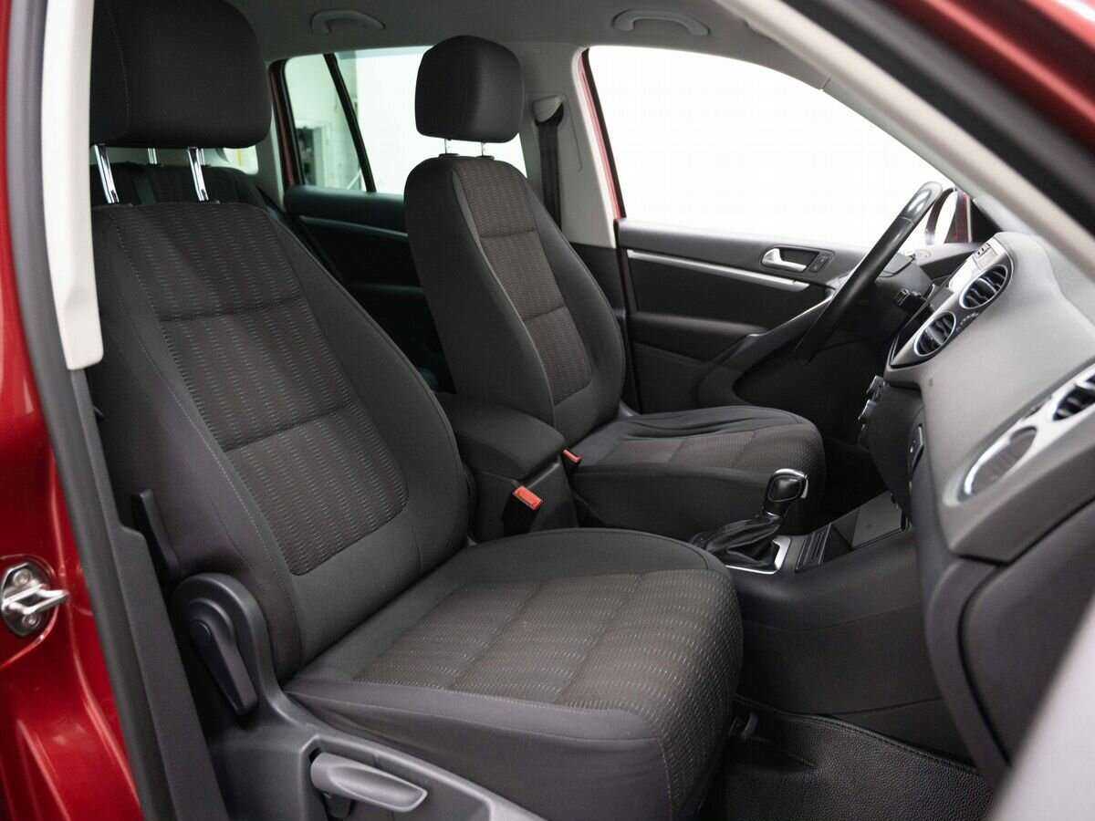 Volkswagen Tiguan б/у, 2012, Автоматическая. Фото: #11