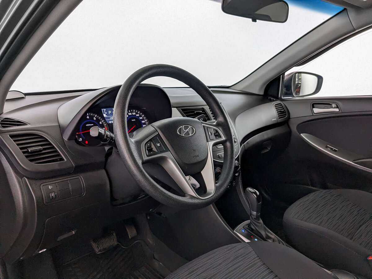 Hyundai Solaris б/у, 2015, Автоматическая. Фото: #13