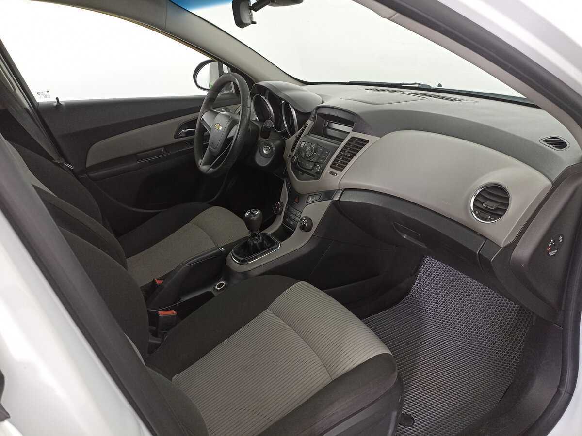 Chevrolet Cruze б/у, 2012, Механическая. Фото: #9