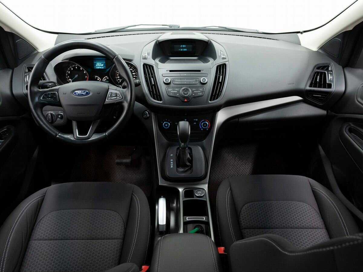 Ford Kuga б/у, 2017, Автоматическая. Фото: #14