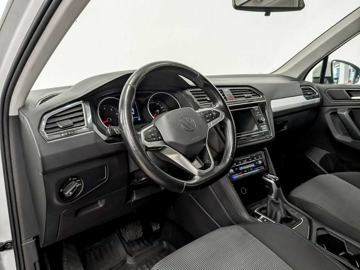 Volkswagen Tiguan б/у, 2021, Роботизированная. Фото: #15
