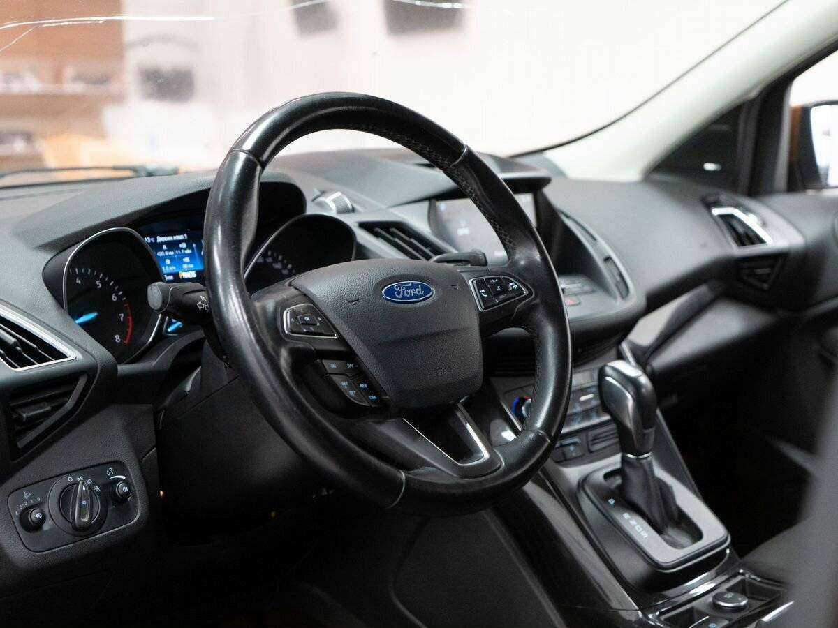 Ford Kuga б/у, 2017, Автоматическая. Фото: #4