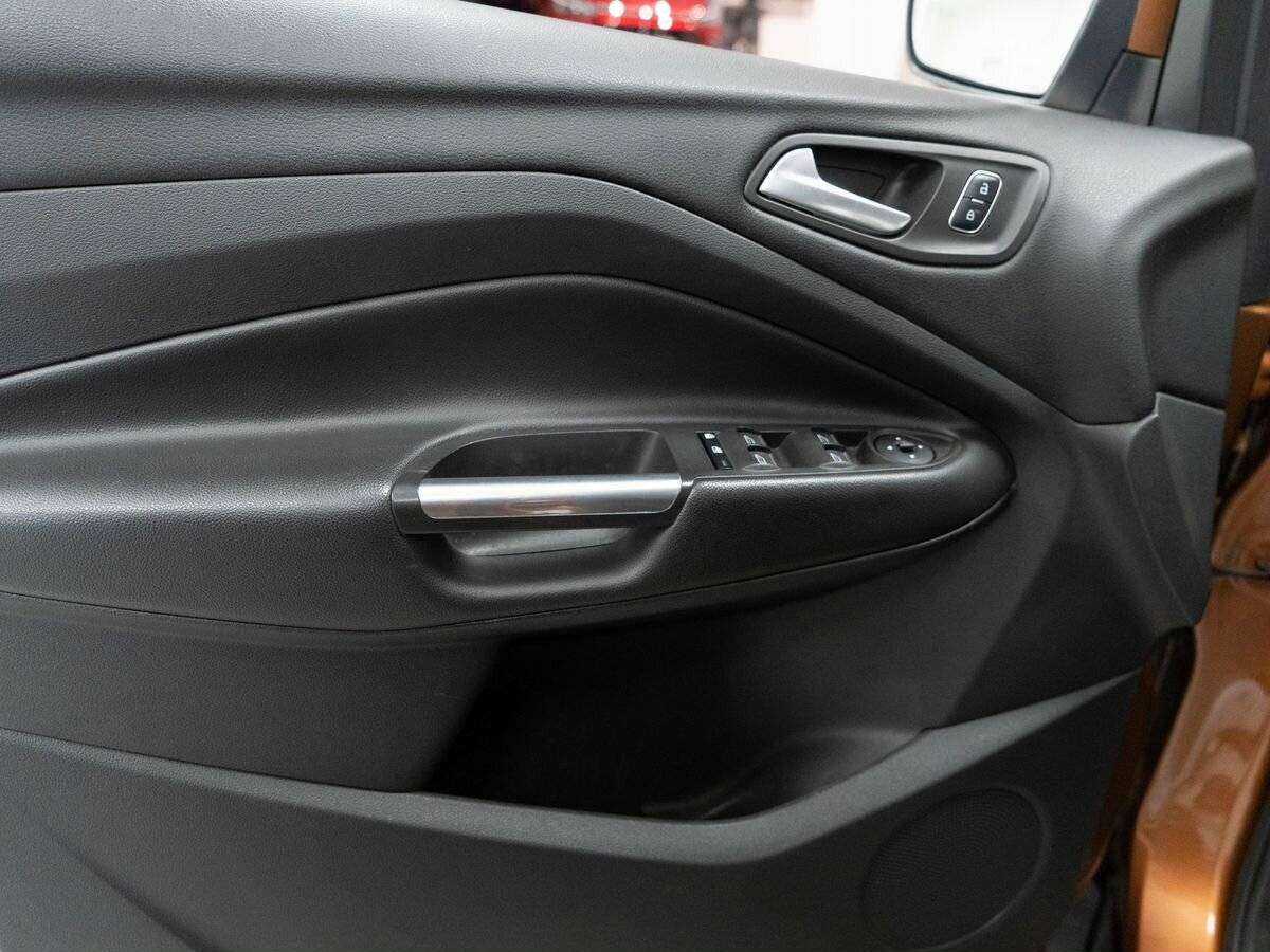 Ford Kuga б/у, 2017, Автоматическая. Фото: #13