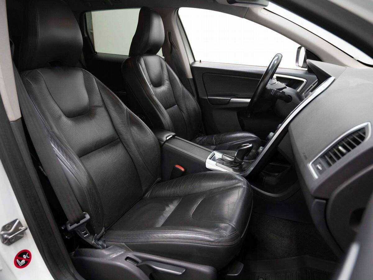 Volvo XC60 б/у, 2013, Автоматическая. Фото: #11