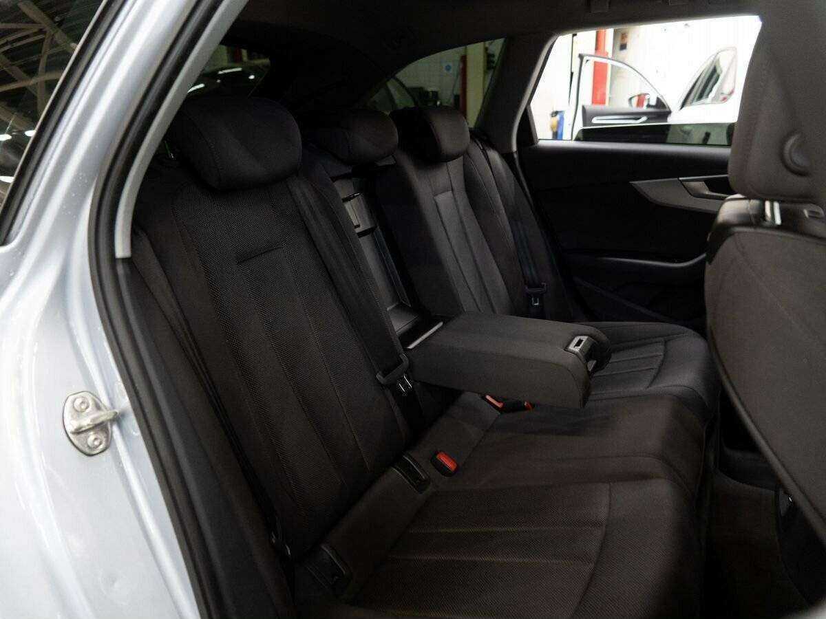 Audi A4 б/у, 2019, Роботизированная. Фото: #8