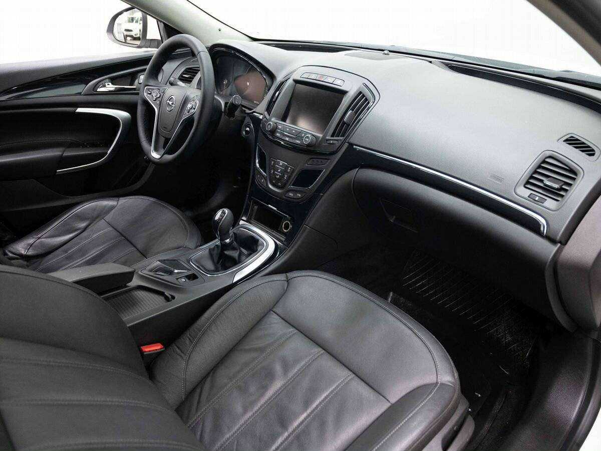 Opel Insignia б/у, 2013, Механическая. Фото: #13