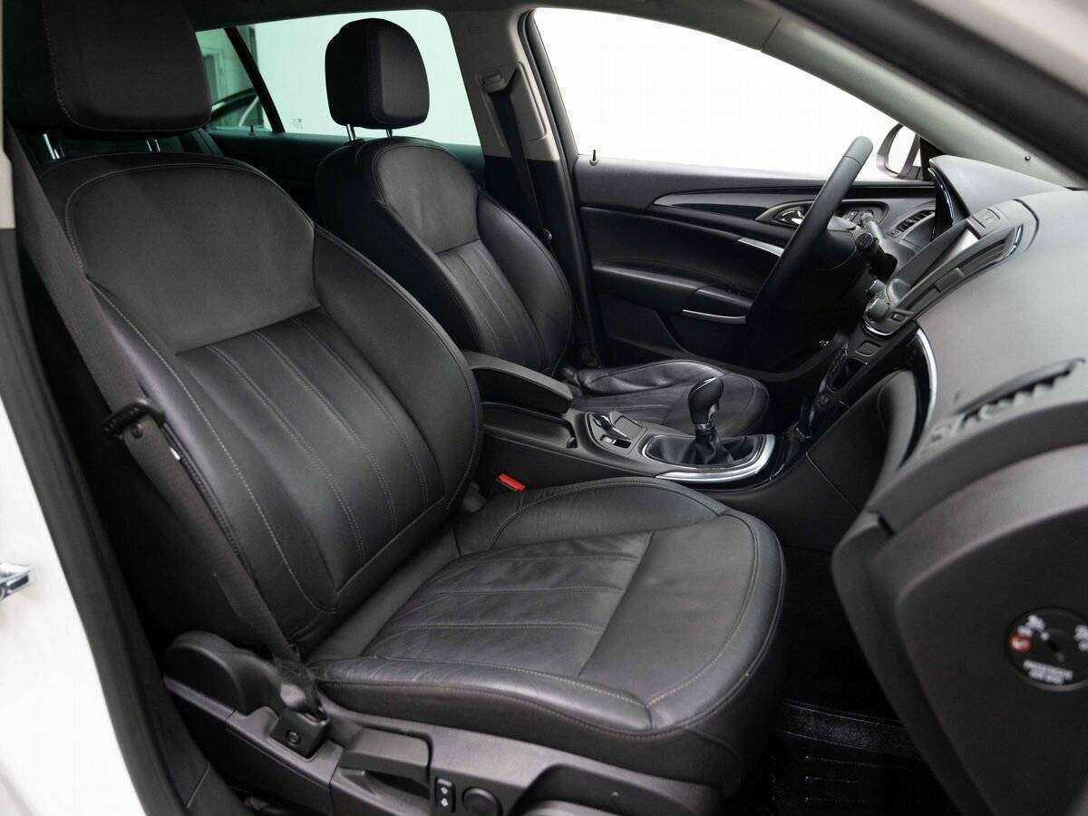Opel Insignia б/у, 2013, Механическая. Фото: #14