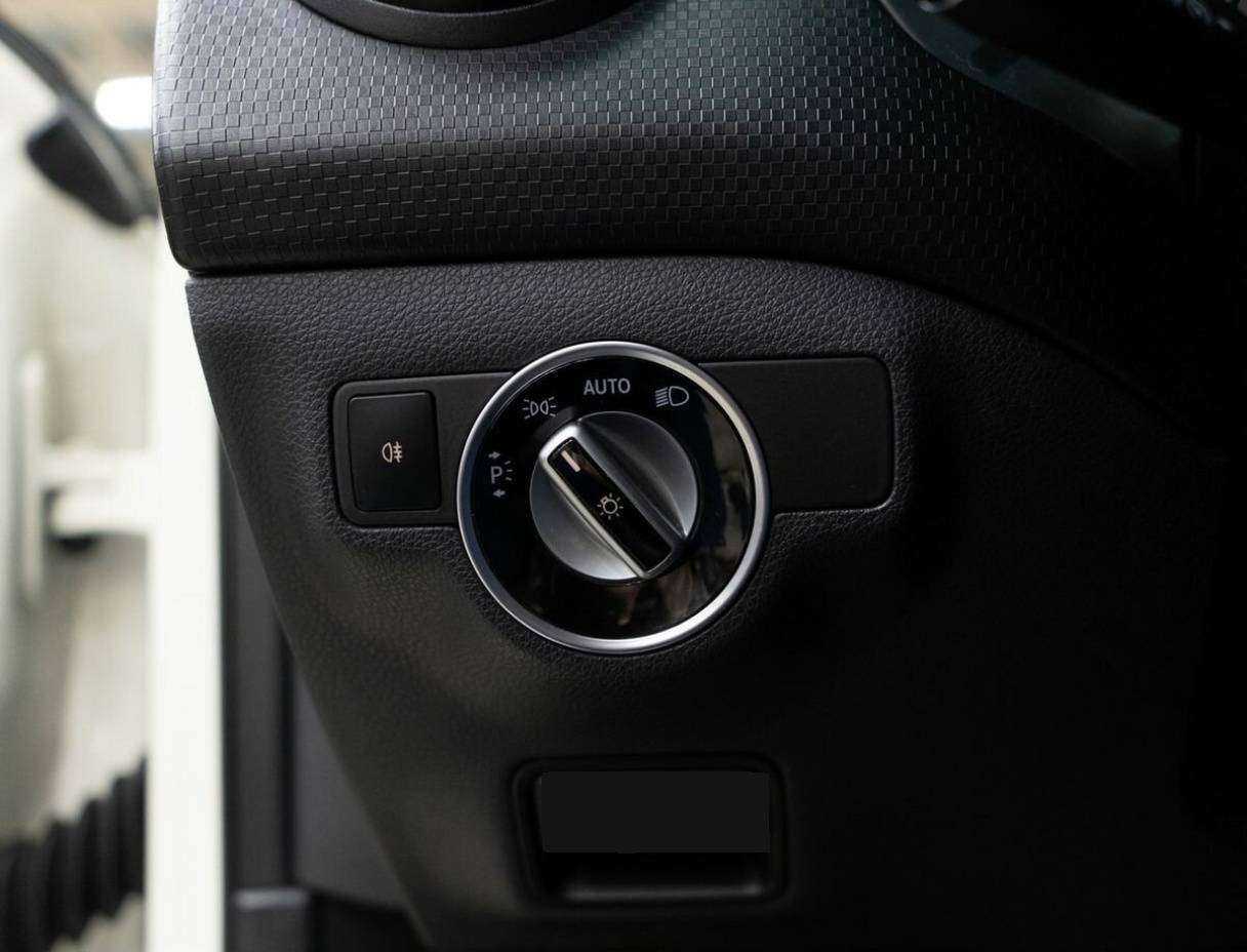 Mercedes-Benz A-Класс б/у, 2013, Роботизированная. Фото: #14