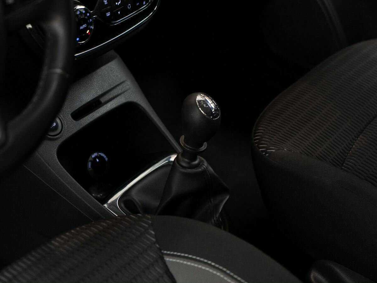 Renault Kaptur б/у, 2017, Механическая. Фото: #11