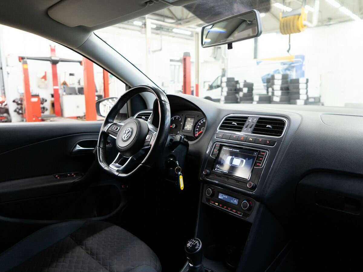 Volkswagen Polo б/у, 2019, Механическая. Фото: #16