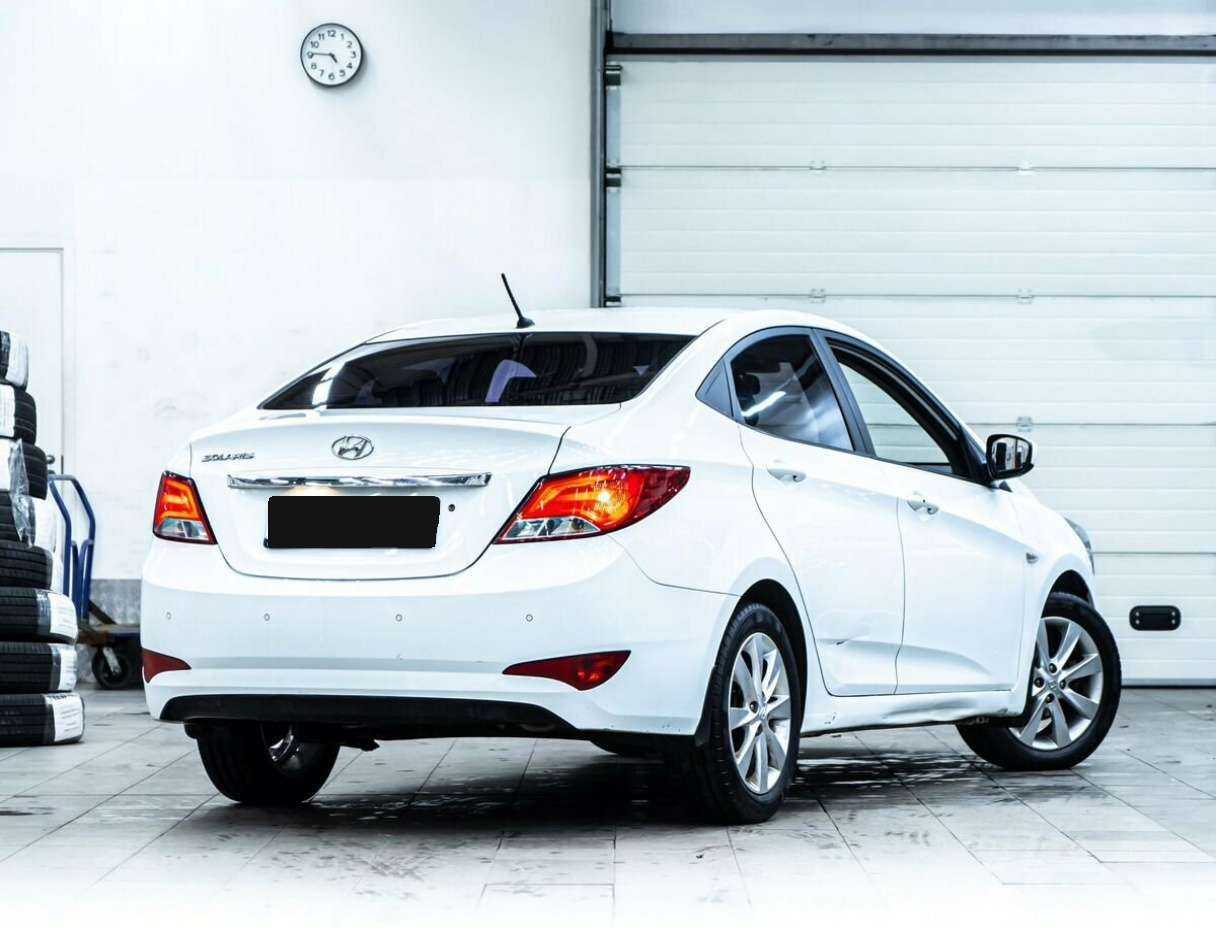 Hyundai Solaris б/у, 2015, Автоматическая. Фото: #2