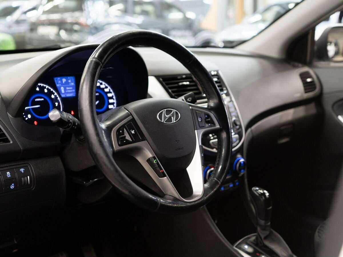 Hyundai Solaris б/у, 2015, Автоматическая. Фото: #4