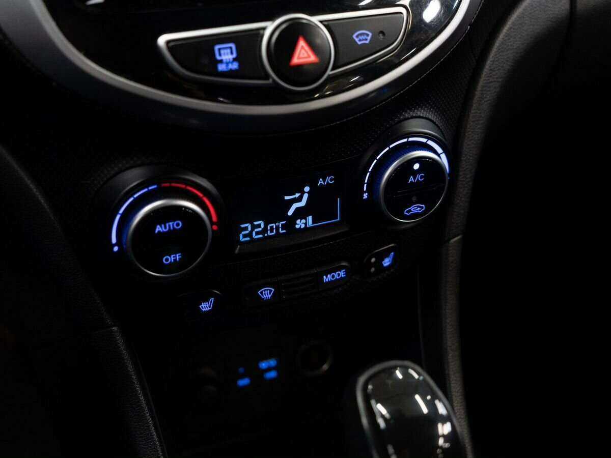 Hyundai Solaris б/у, 2015, Автоматическая. Фото: #10