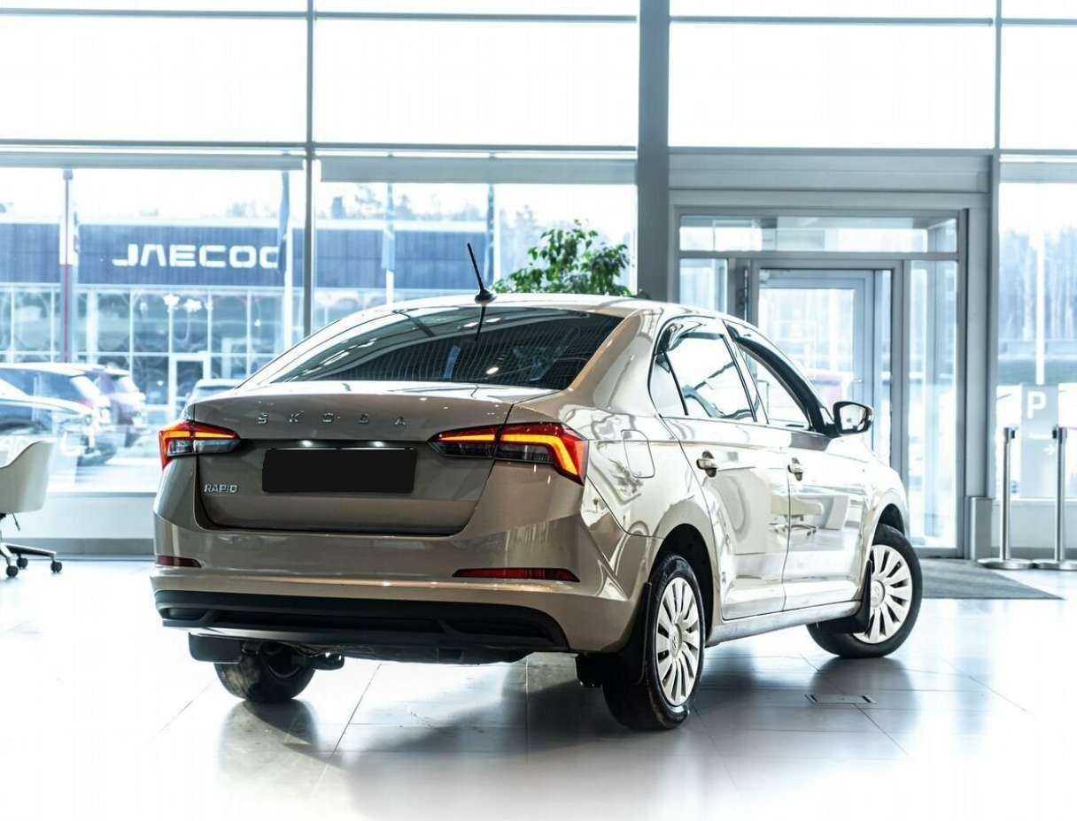 Skoda Rapid б/у, 2021, Механическая. Фото: #2