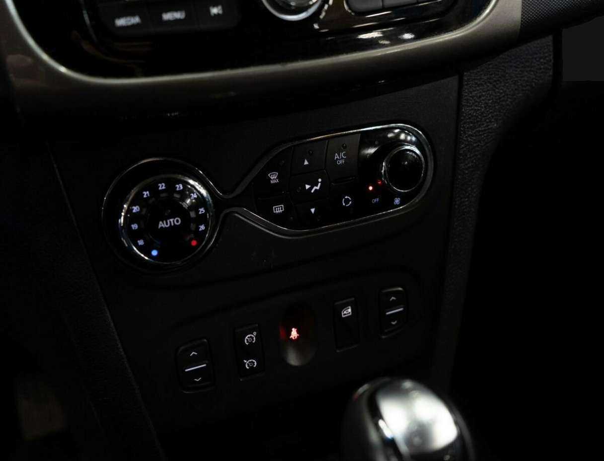 Renault Sandero б/у, 2018, Автоматическая. Фото: #9