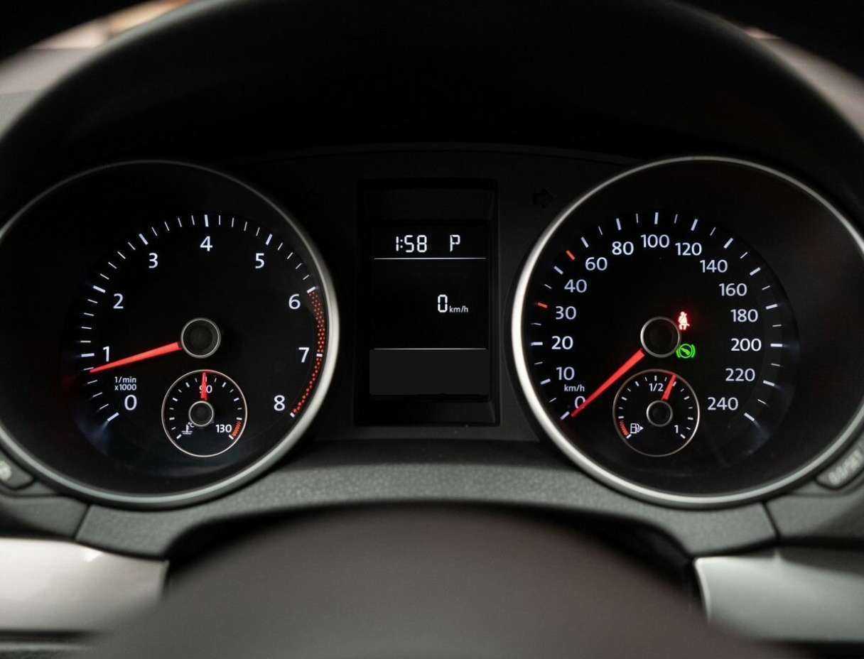 Volkswagen Golf б/у, 2012, Роботизированная. Фото: #10