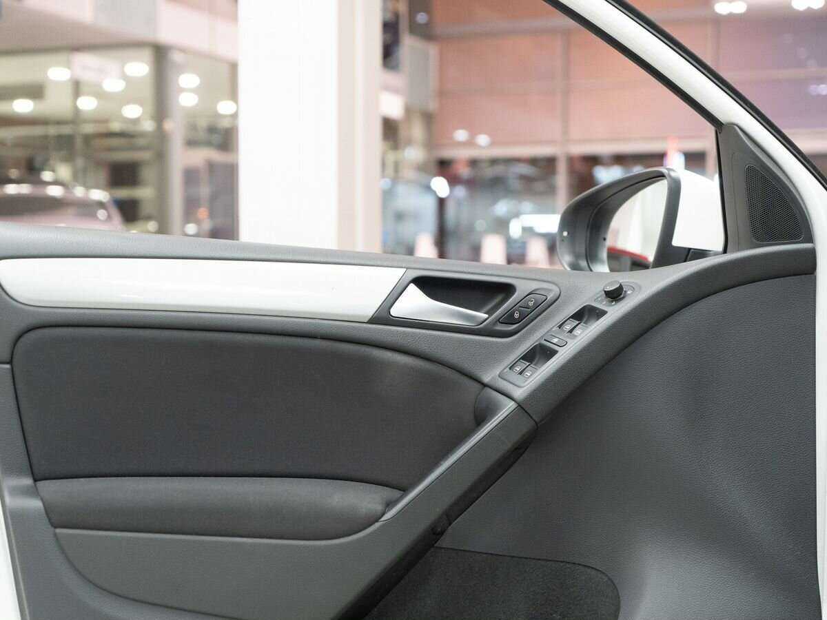 Volkswagen Golf б/у, 2012, Роботизированная. Фото: #14