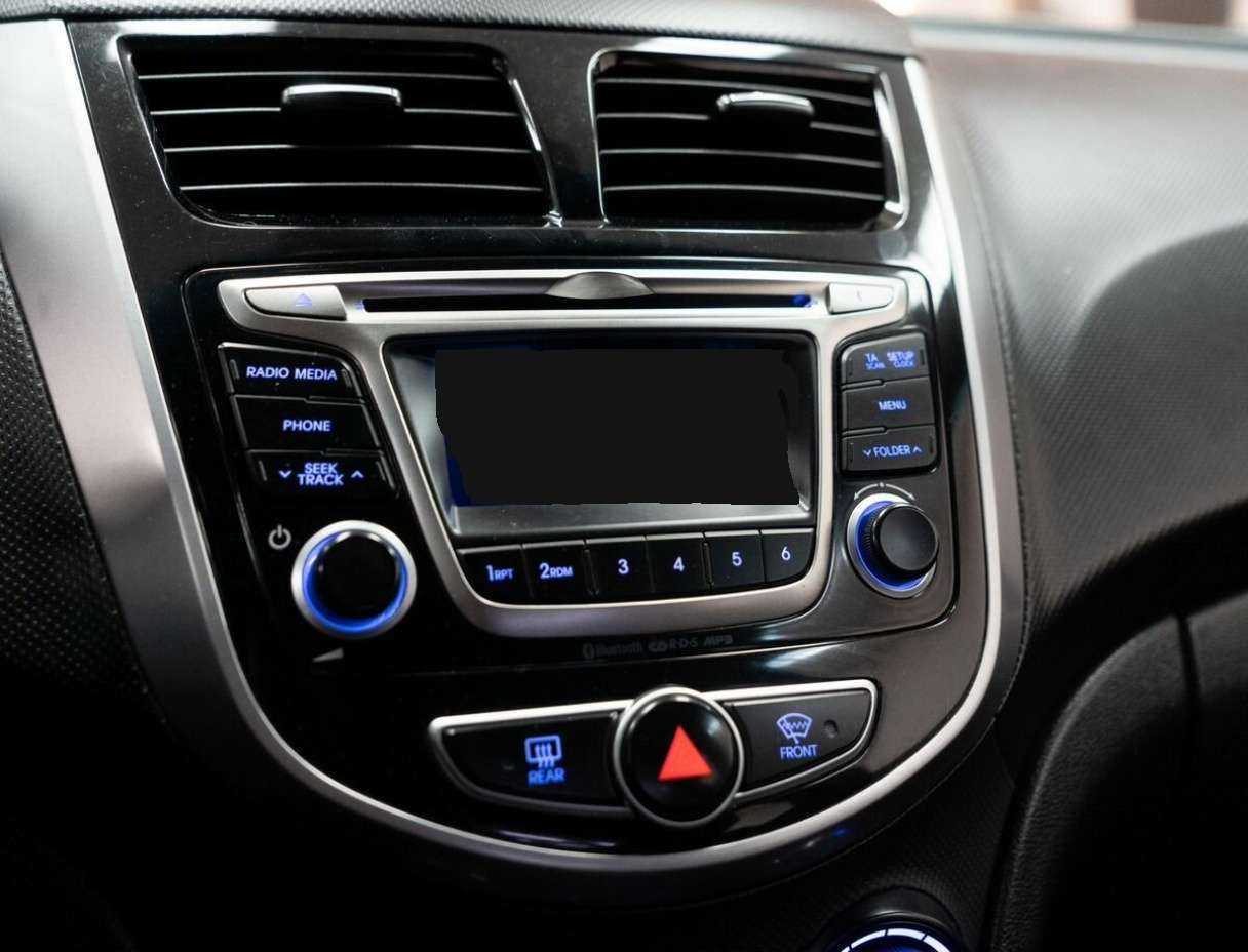 Hyundai Solaris б/у, 2015, Механическая. Фото: #11